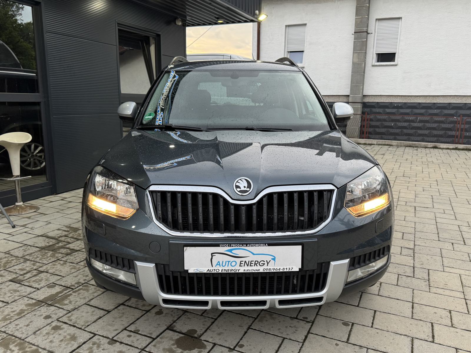 Škoda Yeti 2,0 TDI ⭐ Outdoor ⭐ PDC, Tempomat, Grijj. Sjed., Euro kuka, fotografija 3