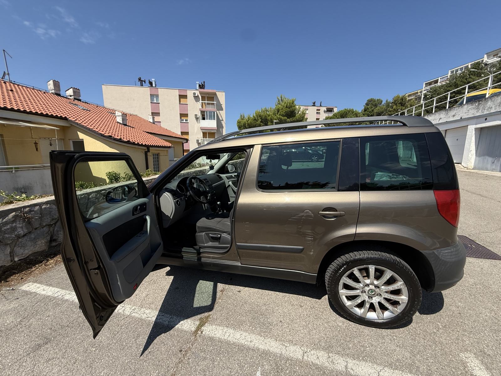 Škoda Yeti 2,0 TDI, fotografija 2