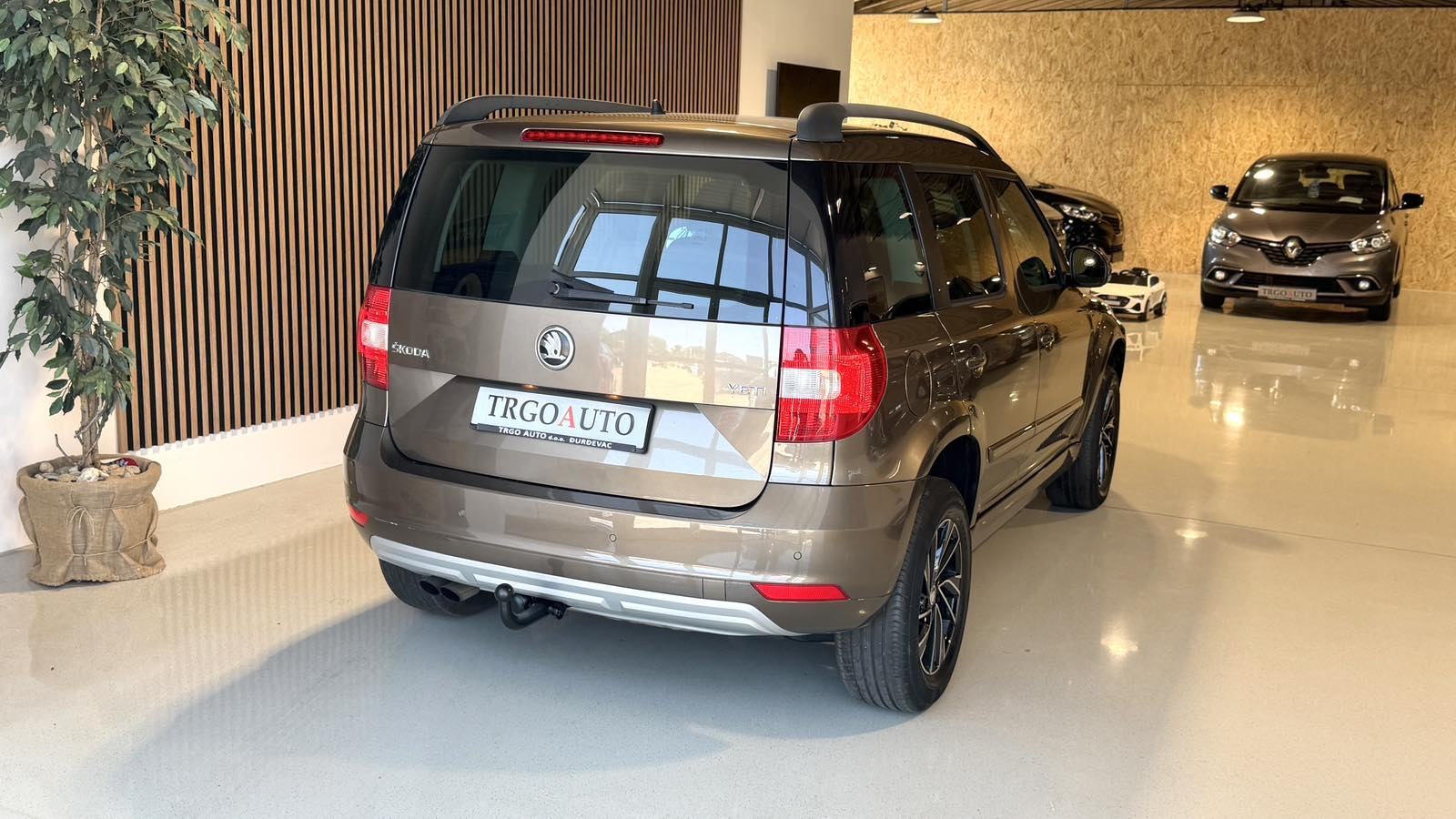 Škoda Yeti 2,0 TDI *TEMPOMAT - PDC - ALU 16'' - 12 MJ JAMSTVO*, fotografija 8