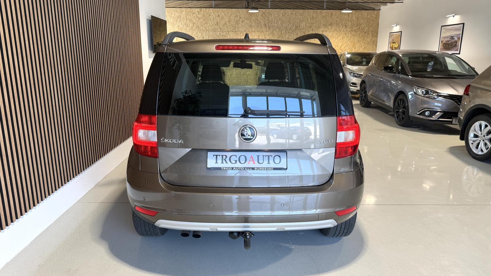 Škoda Yeti 2,0 TDI *TEMPOMAT - PDC - ALU 16'' - 12 MJ JAMSTVO*, fotografija 7