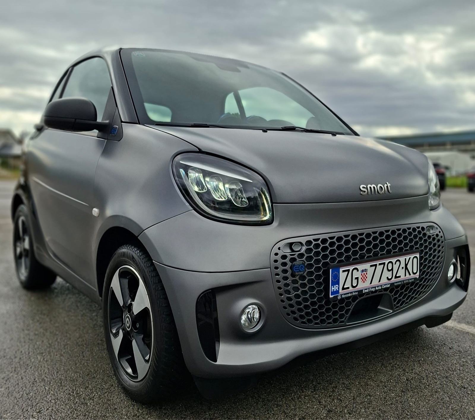 Smart EQ fortwo EXCLUSIVE/LED/PANORAMA/KAMERA/CARPLAY/REG 1 GOD, fotografija 7