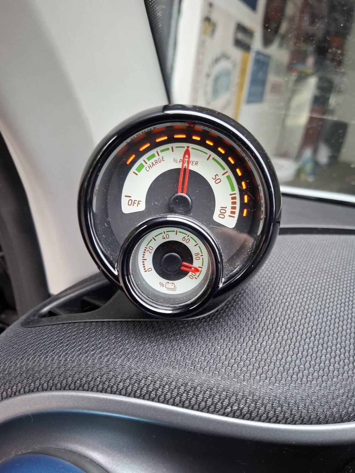 Smart EQ fortwo EXCLUSIVE/LED/PANORAMA/KAMERA/CARPLAY/REG 1 GOD, fotografija 9