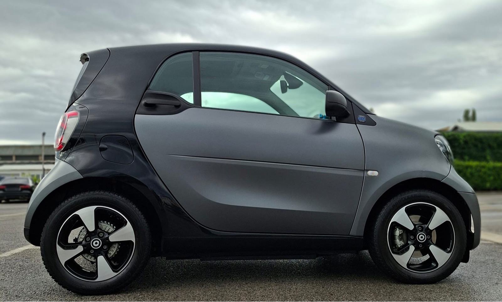 Smart EQ fortwo EXCLUSIVE/LED/PANORAMA/KAMERA/CARPLAY/REG 1 GOD, fotografija 17