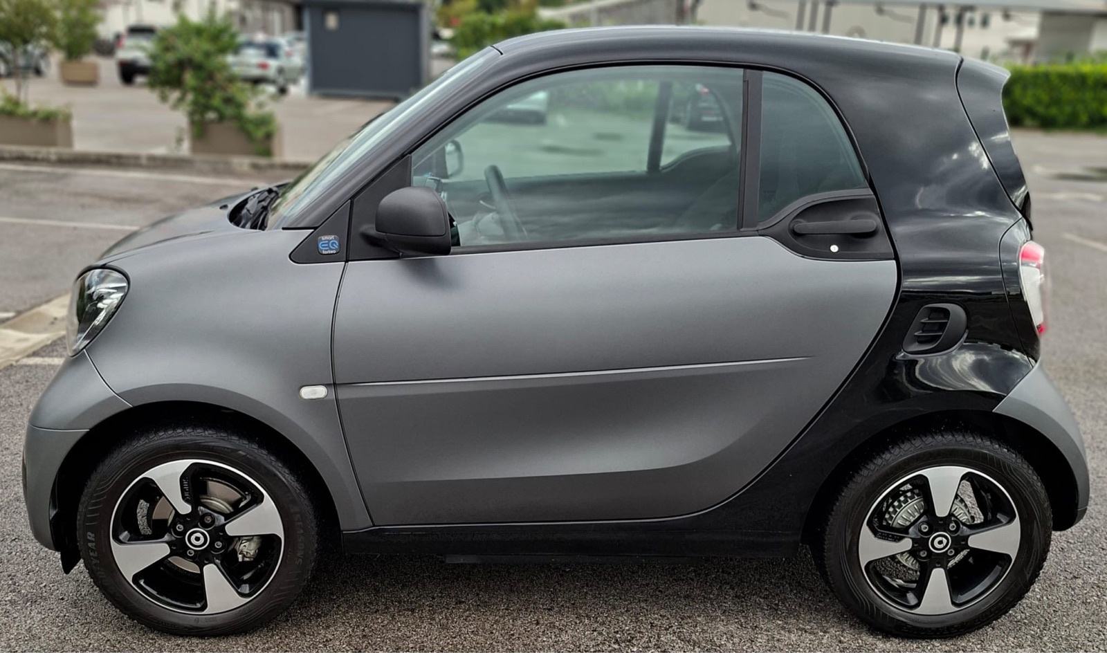 Smart EQ fortwo EXCLUSIVE/LED/PANORAMA/KAMERA/CARPLAY/REG 1 GOD, fotografija 18