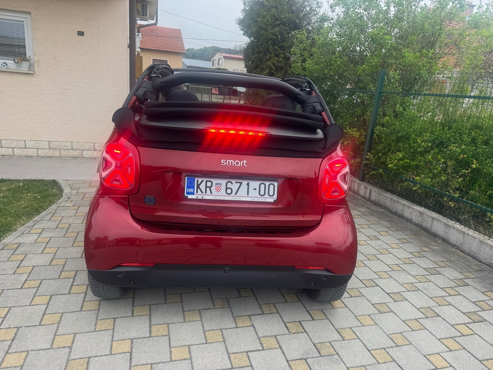 Smart EQ fortwo 1.3€/100 *Cabrio*JBL*REG.GOD DANA*, fotografija 16