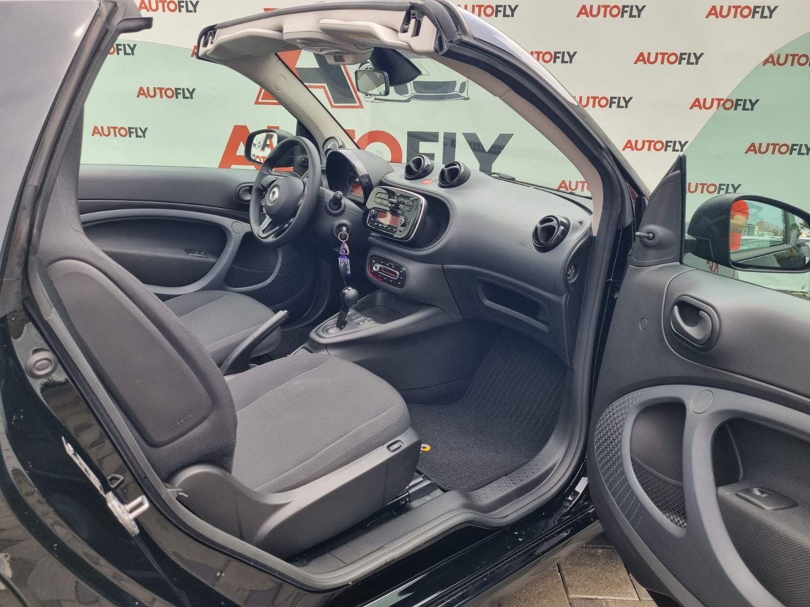 Smart EQ fortwo Cabrio, Tempomat, MF volan, 16"alu, fotografija 12
