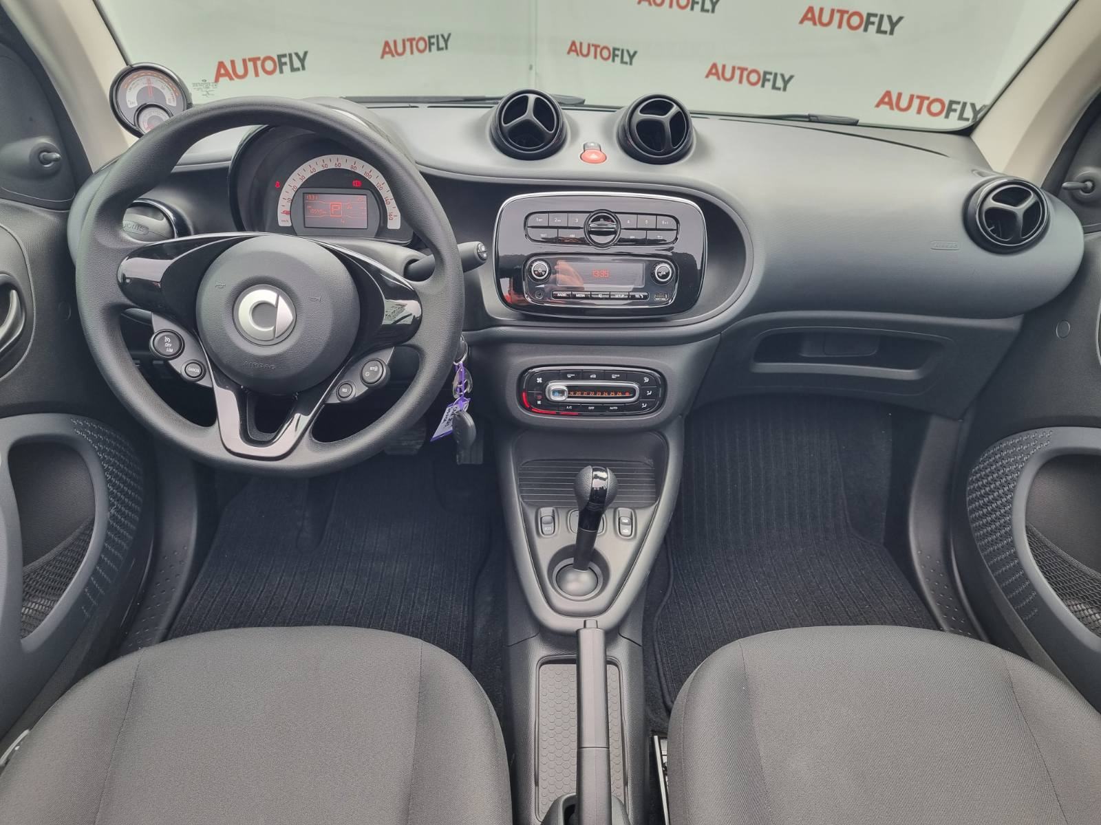 Smart EQ fortwo Cabrio, Tempomat, MF volan, 16"alu, fotografija 11