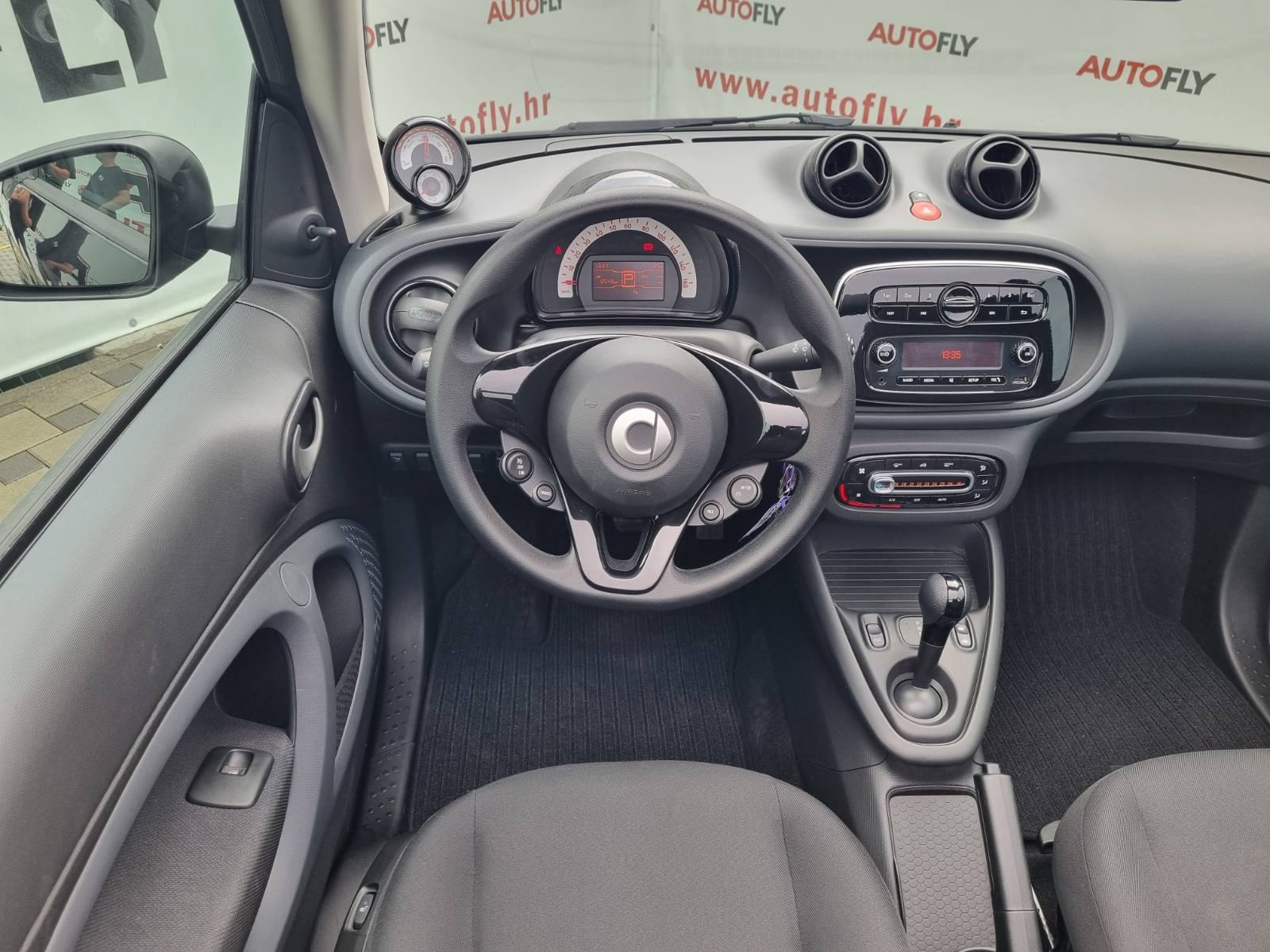 Smart EQ fortwo Cabrio, Tempomat, MF volan, 16"alu, fotografija 14