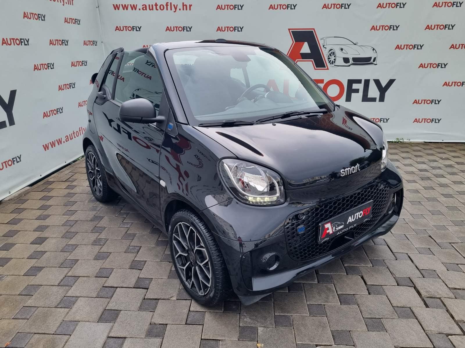 Smart EQ fortwo Cabrio, Tempomat, MF volan, 16"alu, fotografija 3