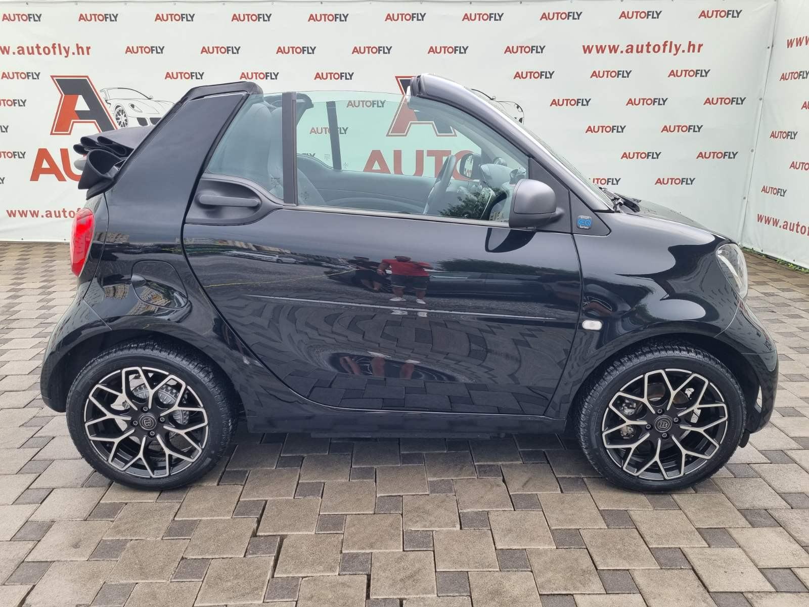 Smart EQ fortwo Cabrio, Tempomat, MF volan, 16"alu, fotografija 5