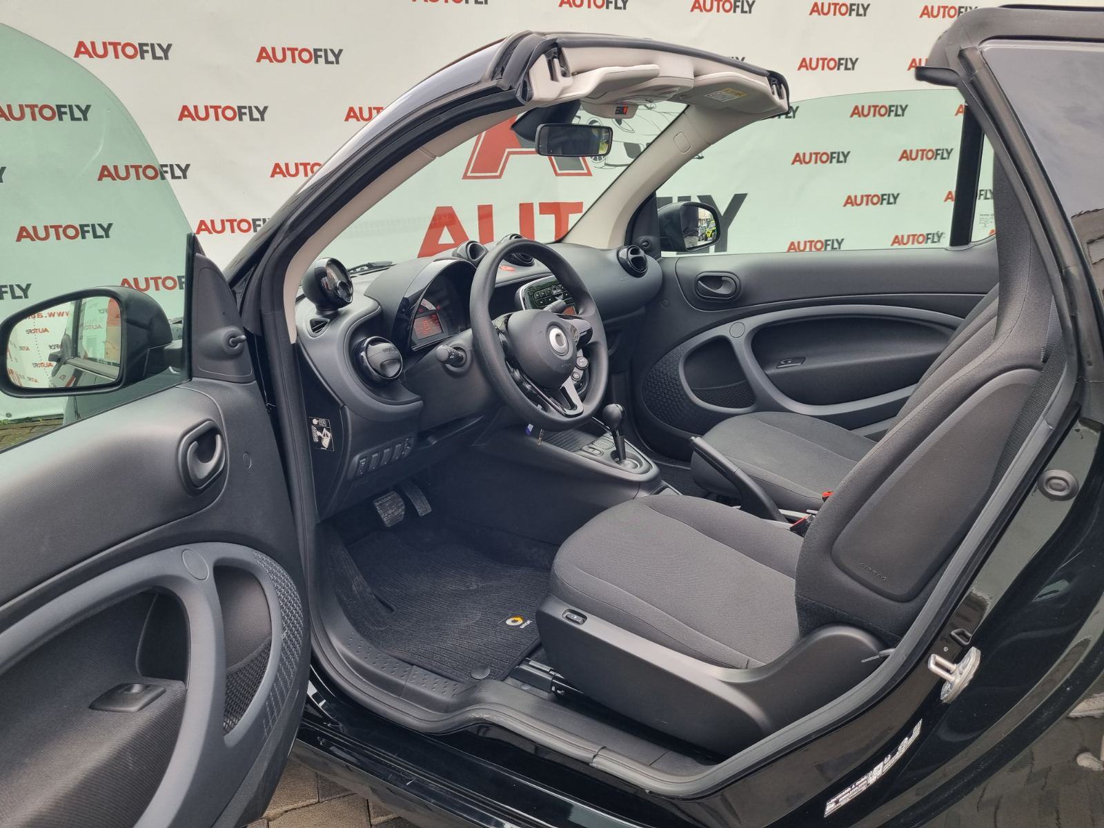 Smart EQ fortwo Cabrio, Tempomat, MF volan, 16"alu, fotografija 10