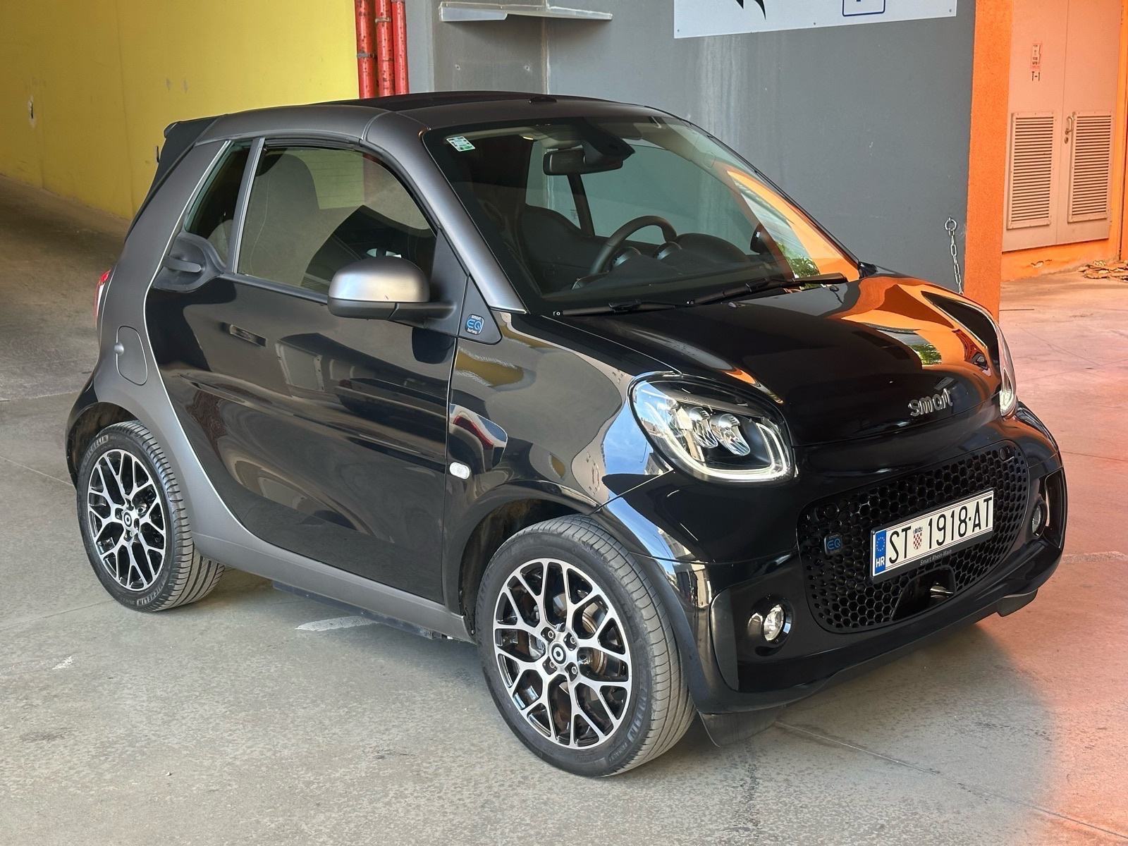 Smart EQ Cabrio SPORT, zamjena za smart benzin uz doplatu, FULL OPREMA, fotografija 1