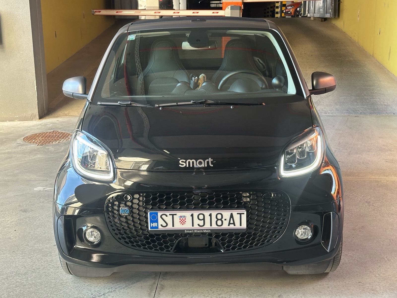Smart EQ Cabrio SPORT, zamjena za smart benzin uz doplatu, FULL OPREMA, fotografija 4