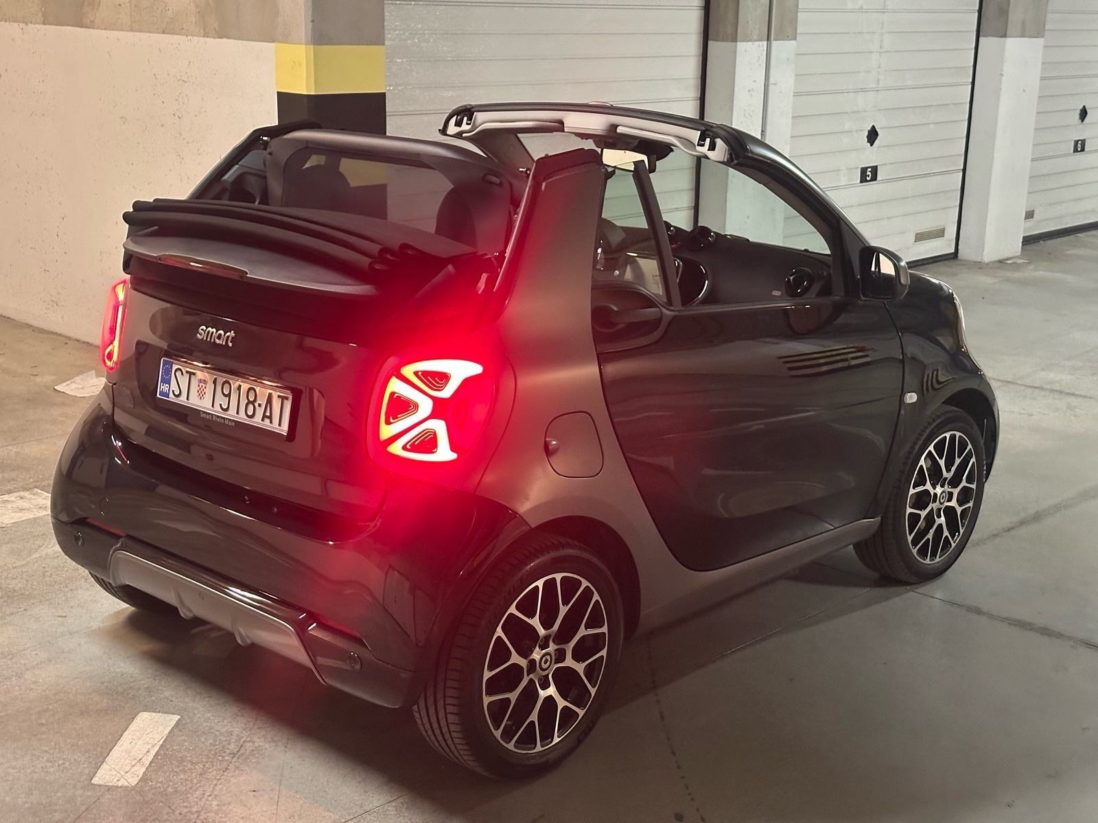 Smart EQ Cabrio SPORT, zamjena za smart benzin uz doplatu, FULL OPREMA, fotografija 12