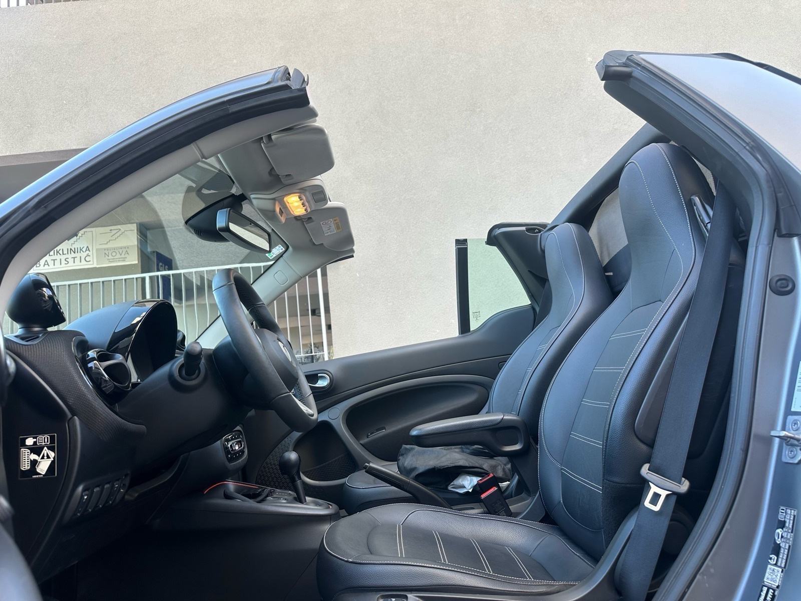 Smart EQ Cabrio SPORT, zamjena za smart benzin uz doplatu, FULL OPREMA, fotografija 14