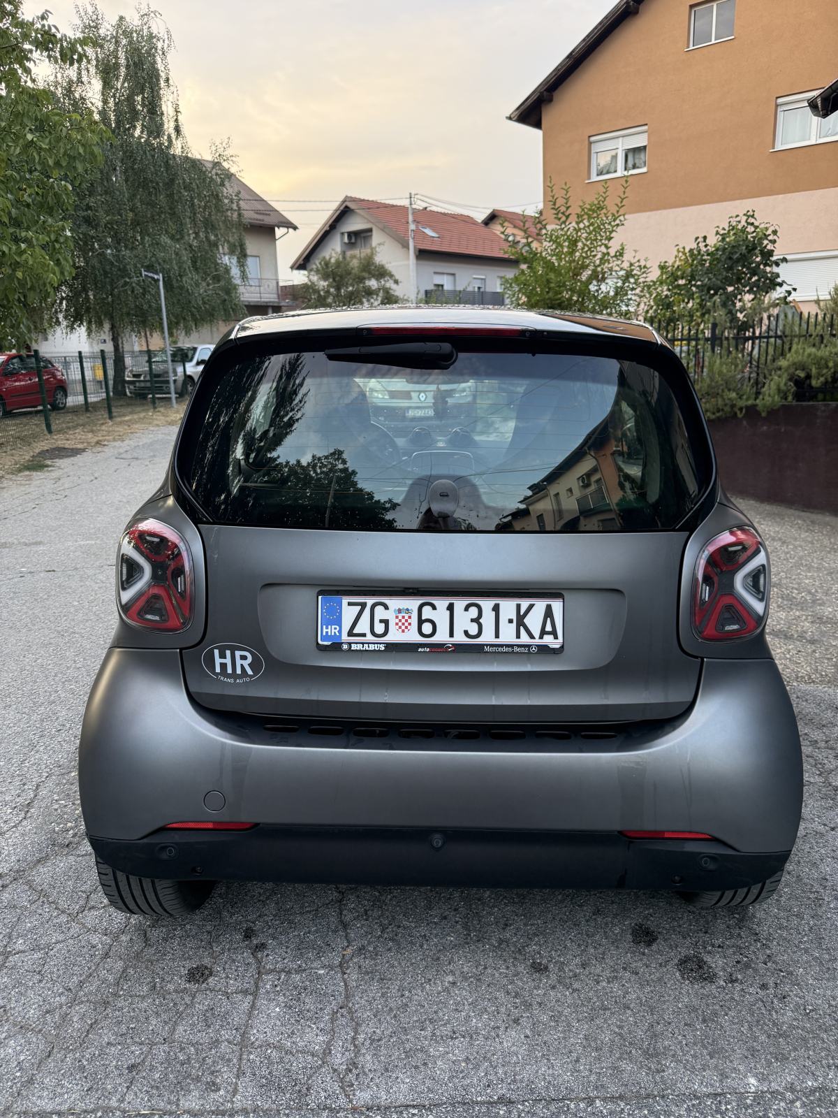 Smart EQ fortwo Coupe – potpuno električni gradski ljubimac, fotografija 2