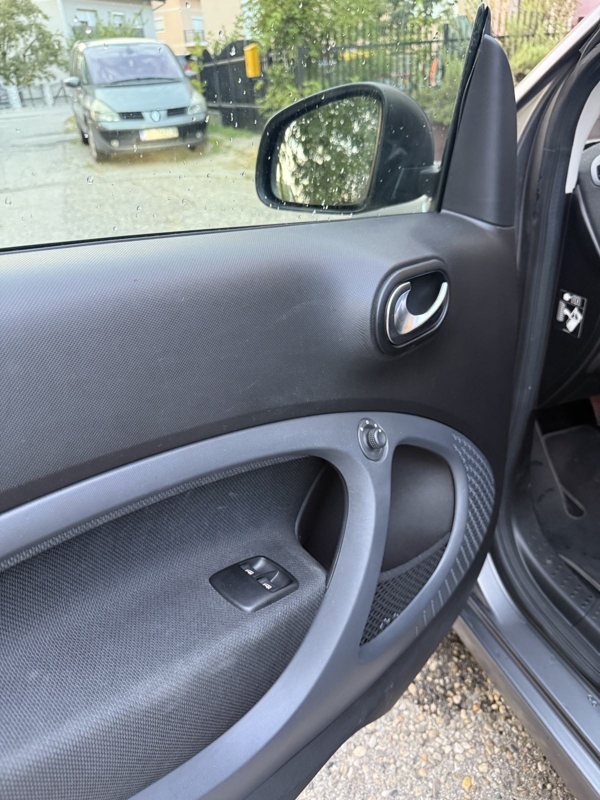 Smart EQ fortwo Coupe – potpuno električni gradski ljubimac, fotografija 8