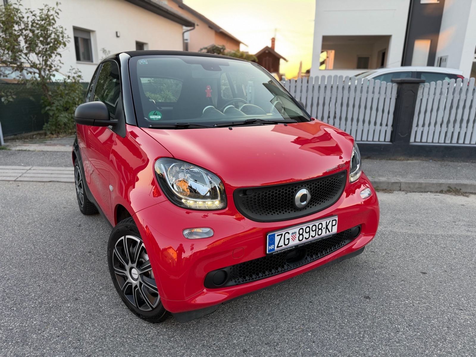 Smart EQ fortwo KUĆNI I BRZI PUNJAČ, RADAR,SERVISNA, 2KLJUČA,REGA9/27…, fotografija 1