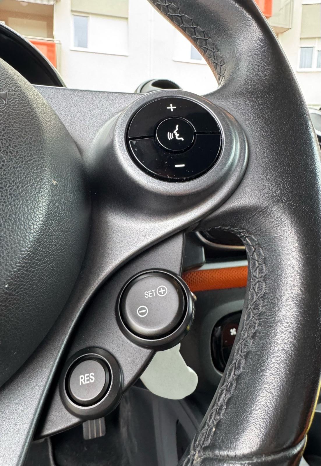 SMART FOR TWO 453, AUTOMATIK 2015 , REG 07/2026 , DVA SETA ALU KOTAČA, fotografija 12