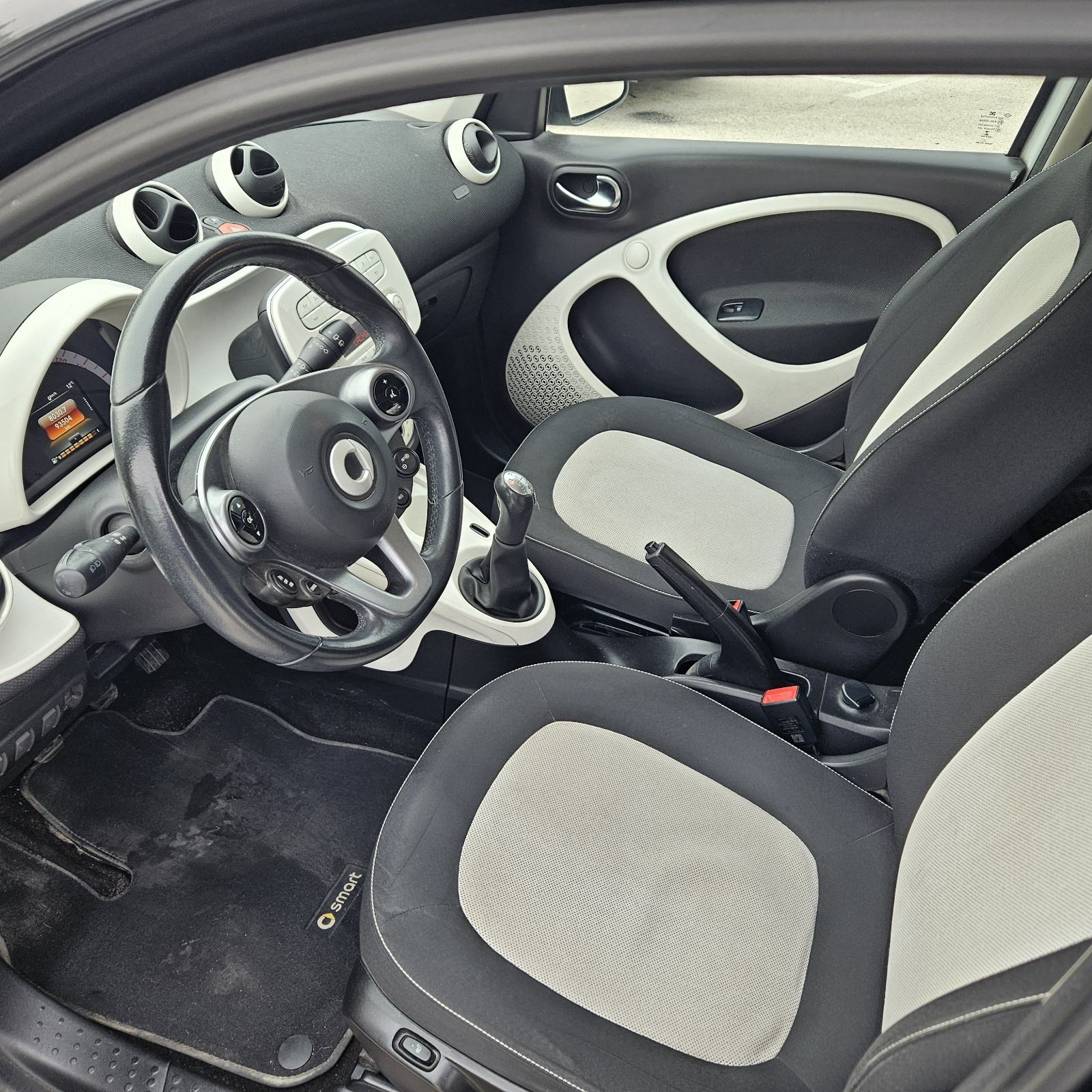 Smart forfour 1.0 reg. 06/2027, fotografija 8