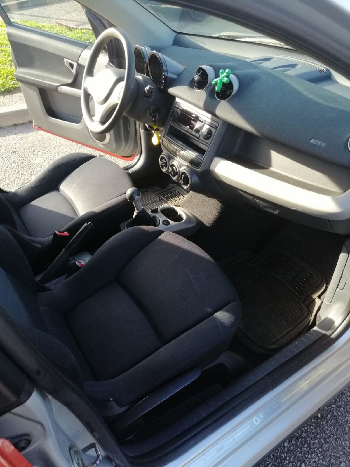SMART FORFOUR 1.1, 55kW/75KS KLIMA, REG. 07./27. 5 vrata i 5 sjedala, fotografija 11
