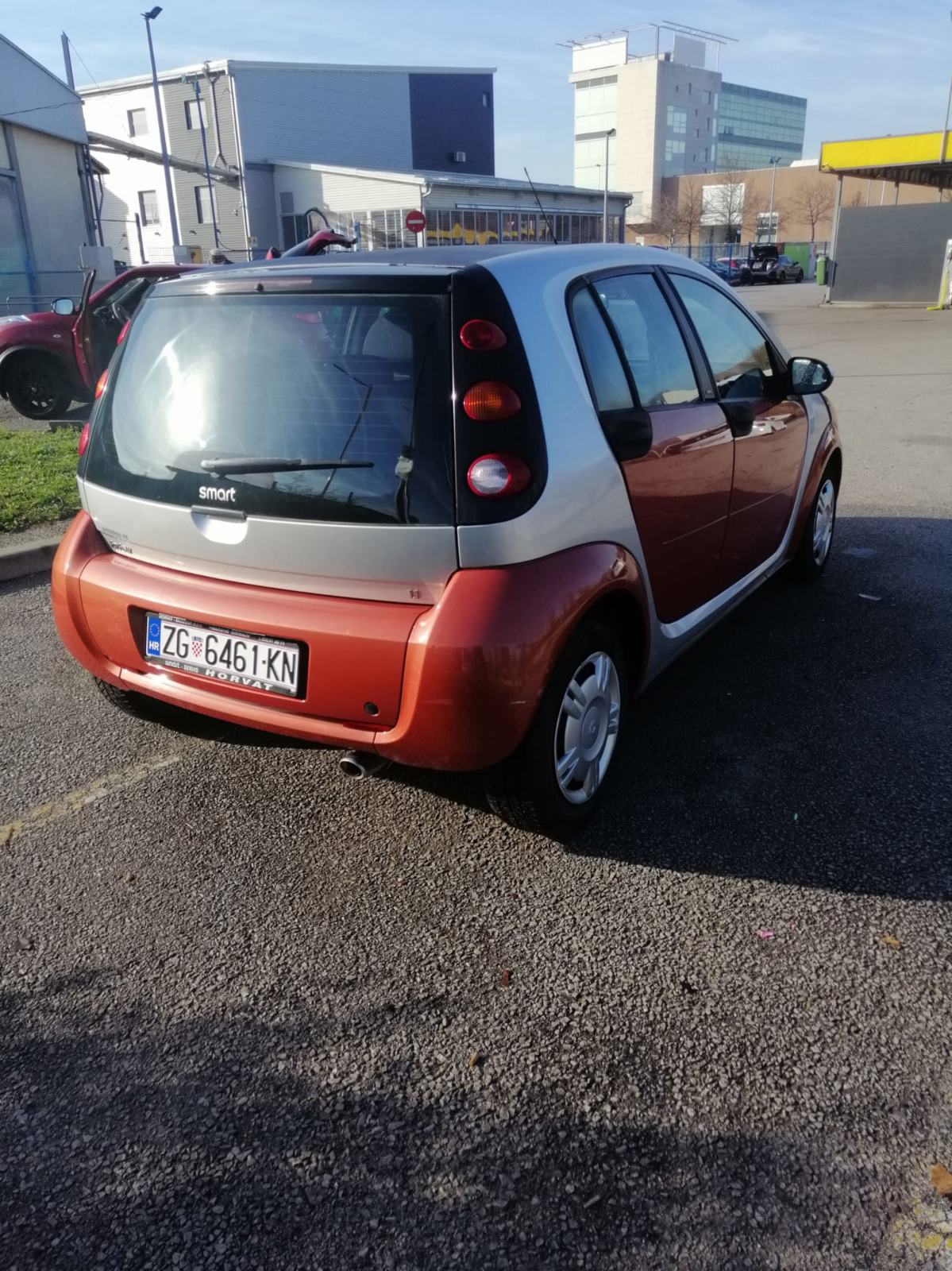 SMART FORFOUR 1.1, 55kW/75KS KLIMA, REG. 07./27. 5 vrata i 5 sjedala, fotografija 5