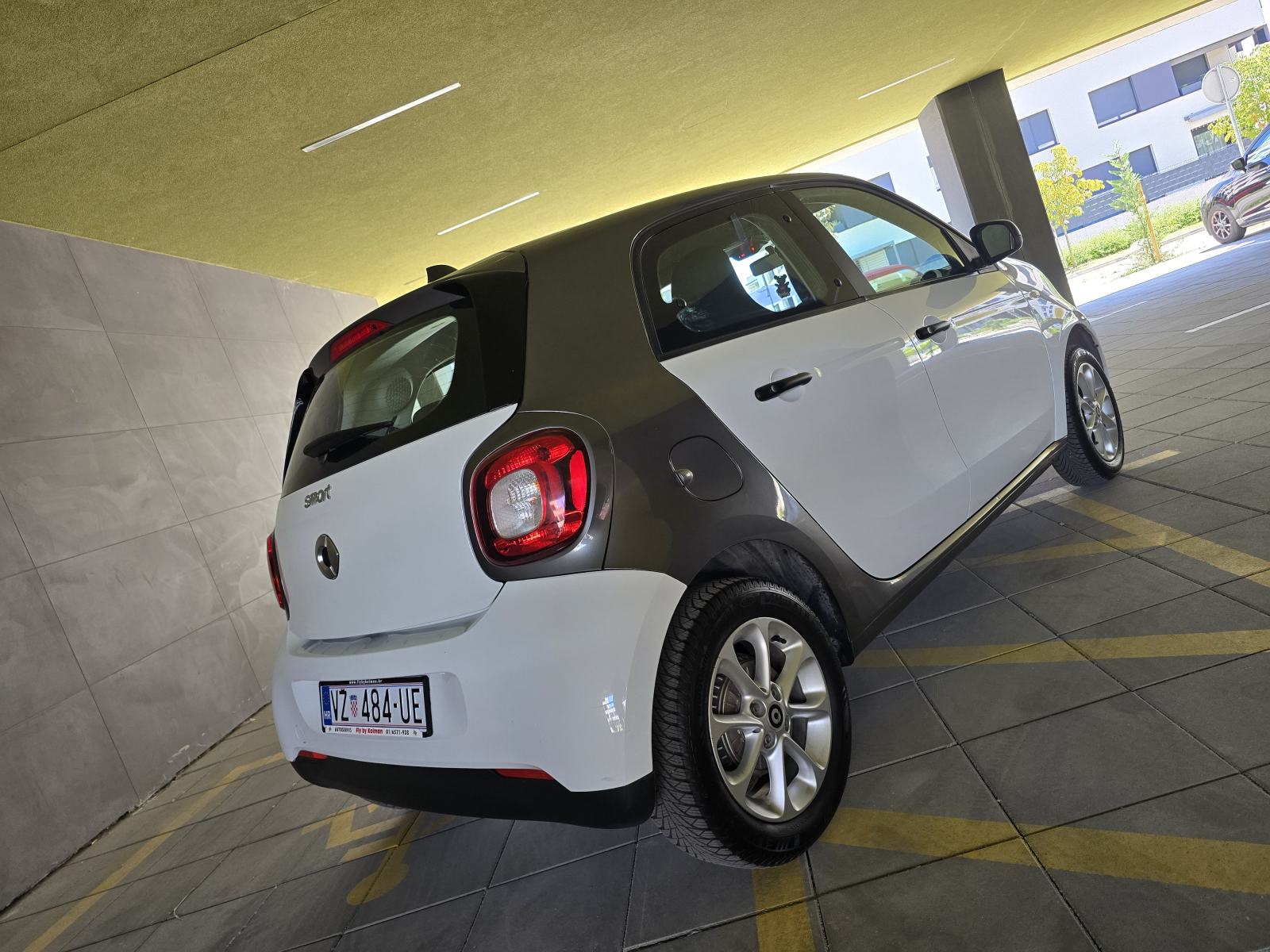 Smart forfour 1.0 Alu,Klima,Mf-Volan,Kao Nov Samo 77000km Kredit-Zamj, fotografija 8