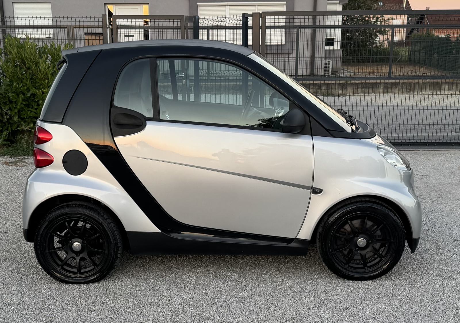 Smart fortwo 1.0 AUTOMATIK - KLIMA - IZVRSNO STANJE, fotografija 7