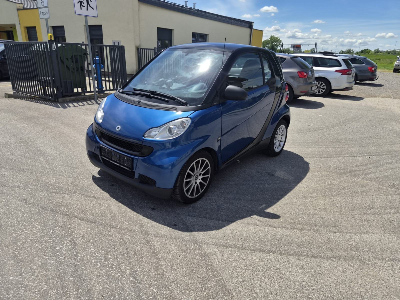 SMART FORTWO 1.0. **GOD. DANA REG.**, pogled izvana - slika 1