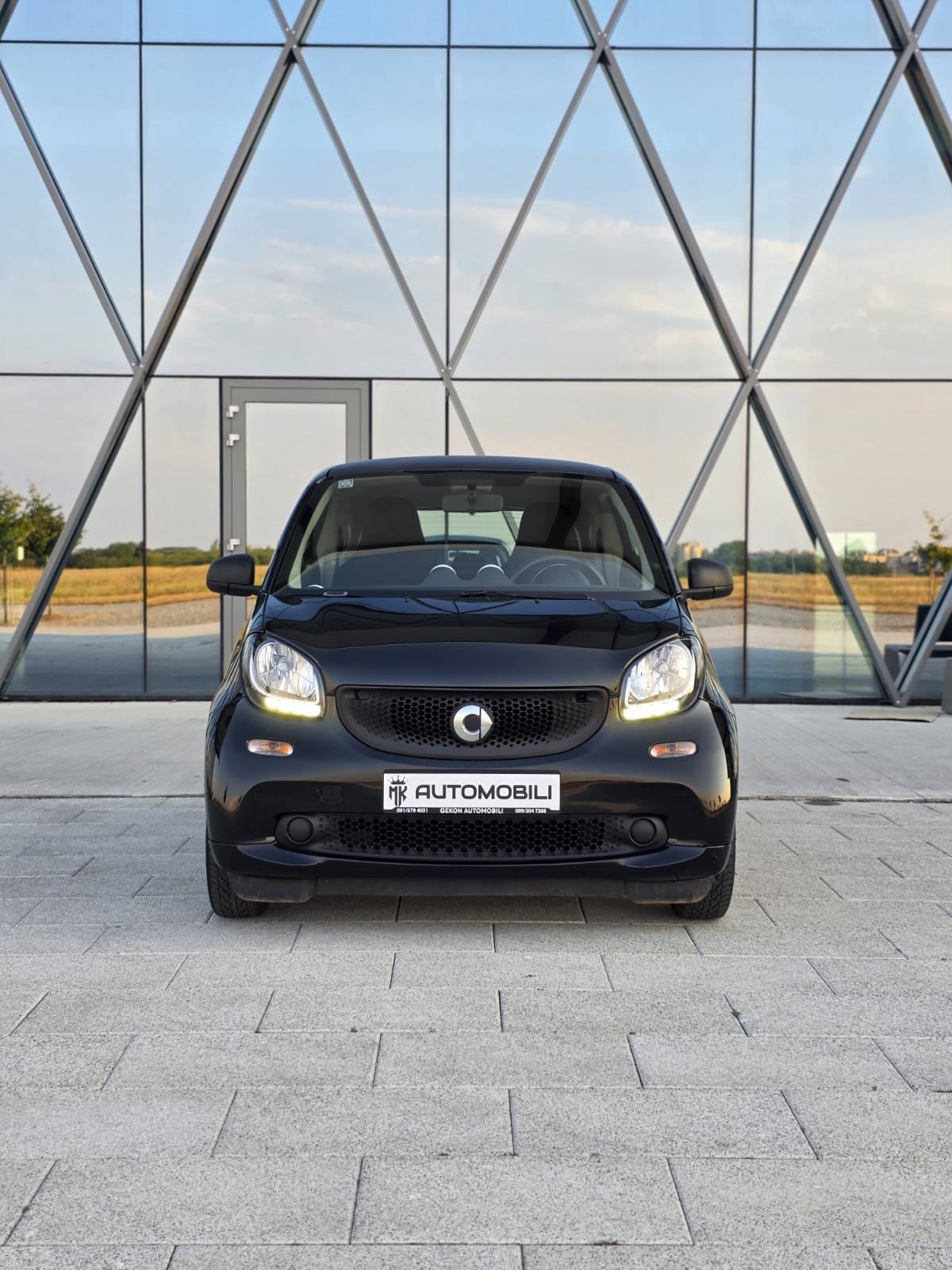 Smart fortwo 1.0 *MOGUĆA ZAMJENA*, fotografija 8