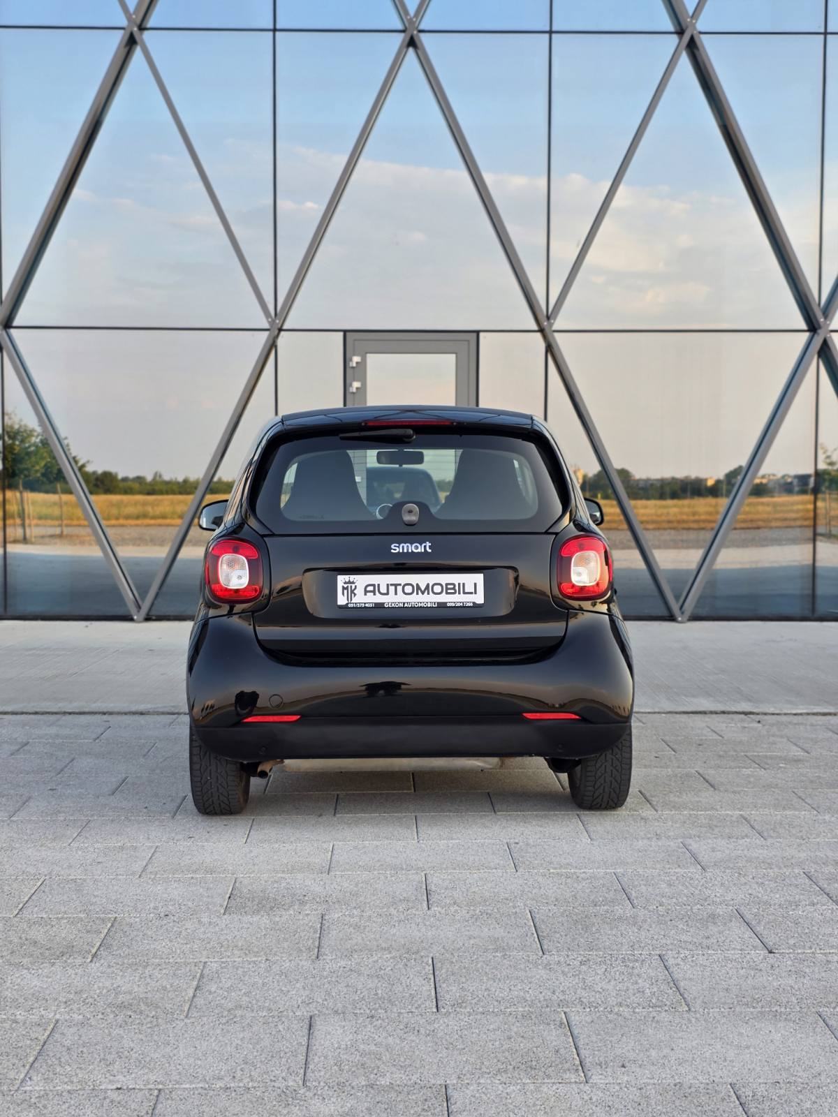 Smart fortwo 1.0 *MOGUĆA ZAMJENA*, fotografija 4