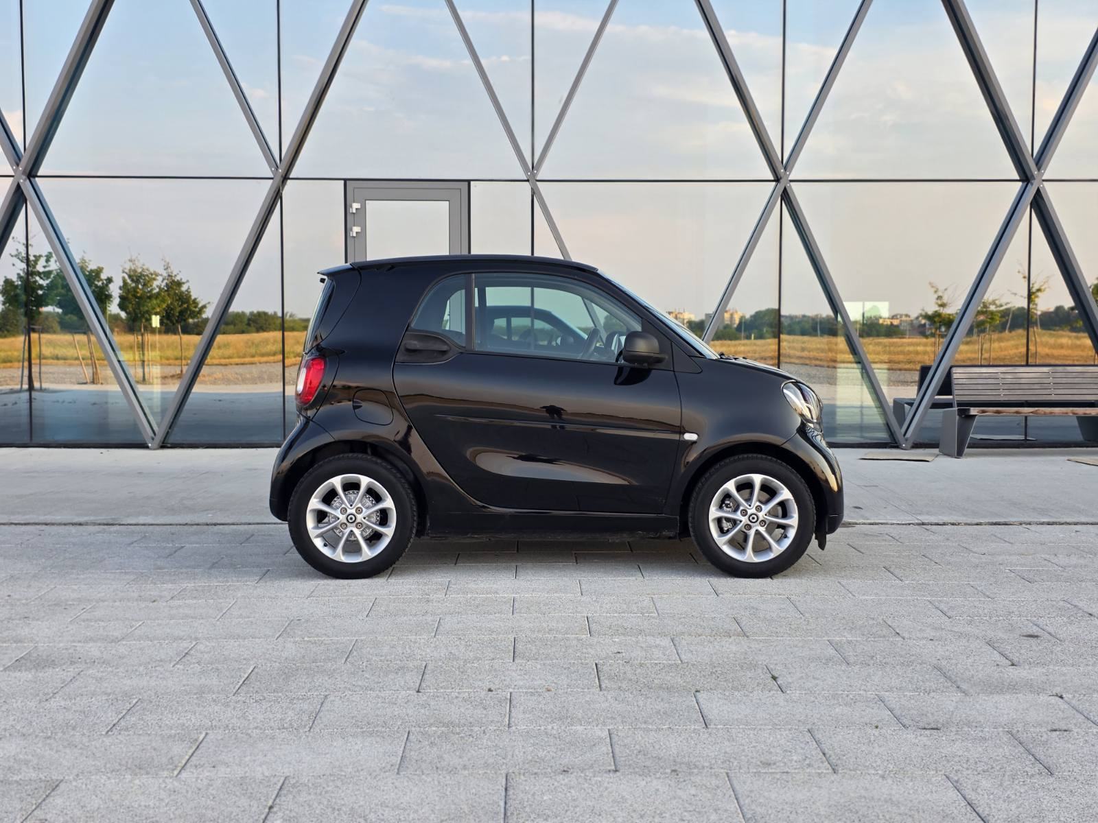 Smart fortwo 1.0 *MOGUĆA ZAMJENA*, fotografija 6