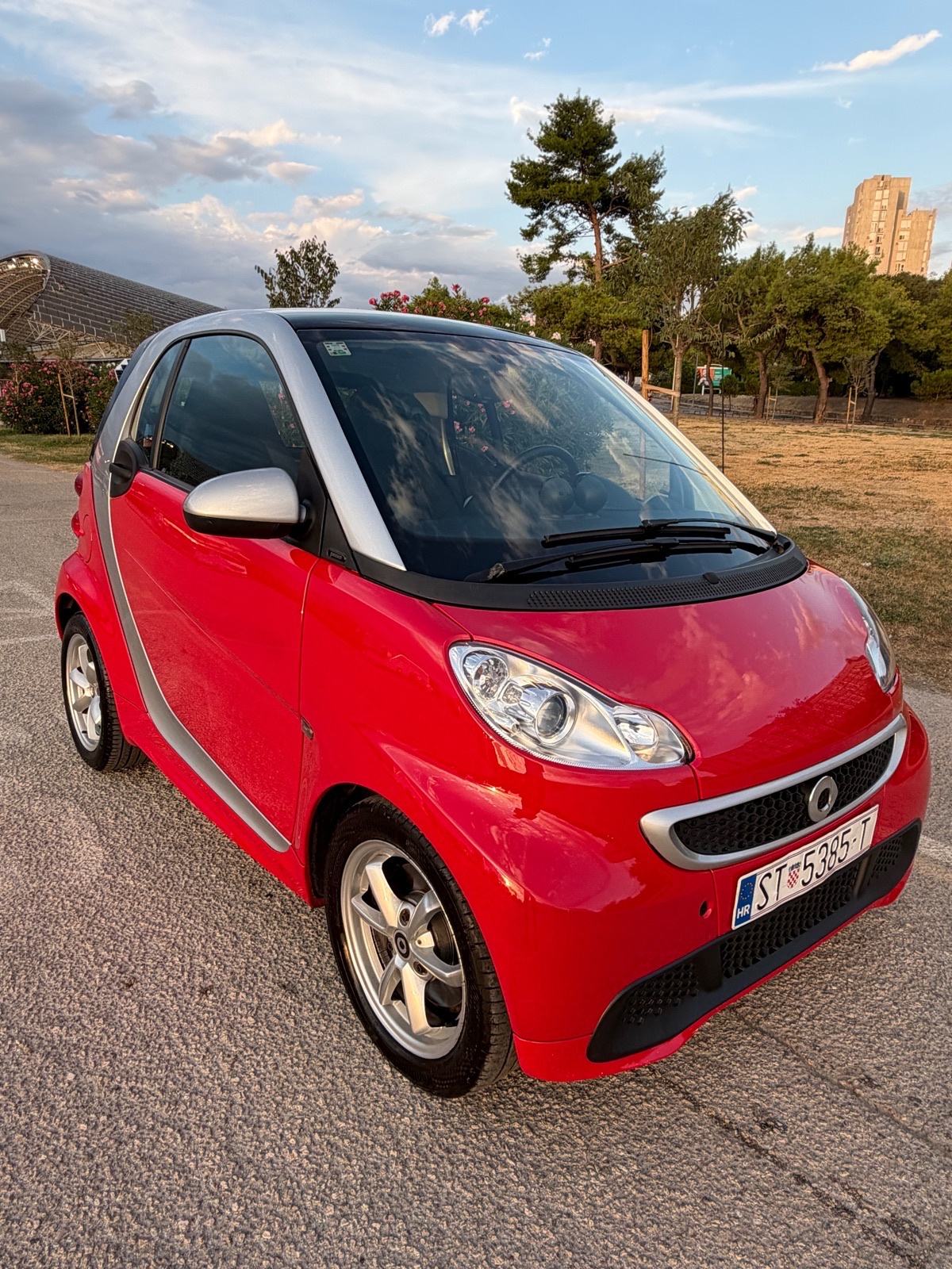 Smart ForTwo 1.0mhd Passion | Servo Volan | Top Stanje | Reg. do 07/27, fotografija 3