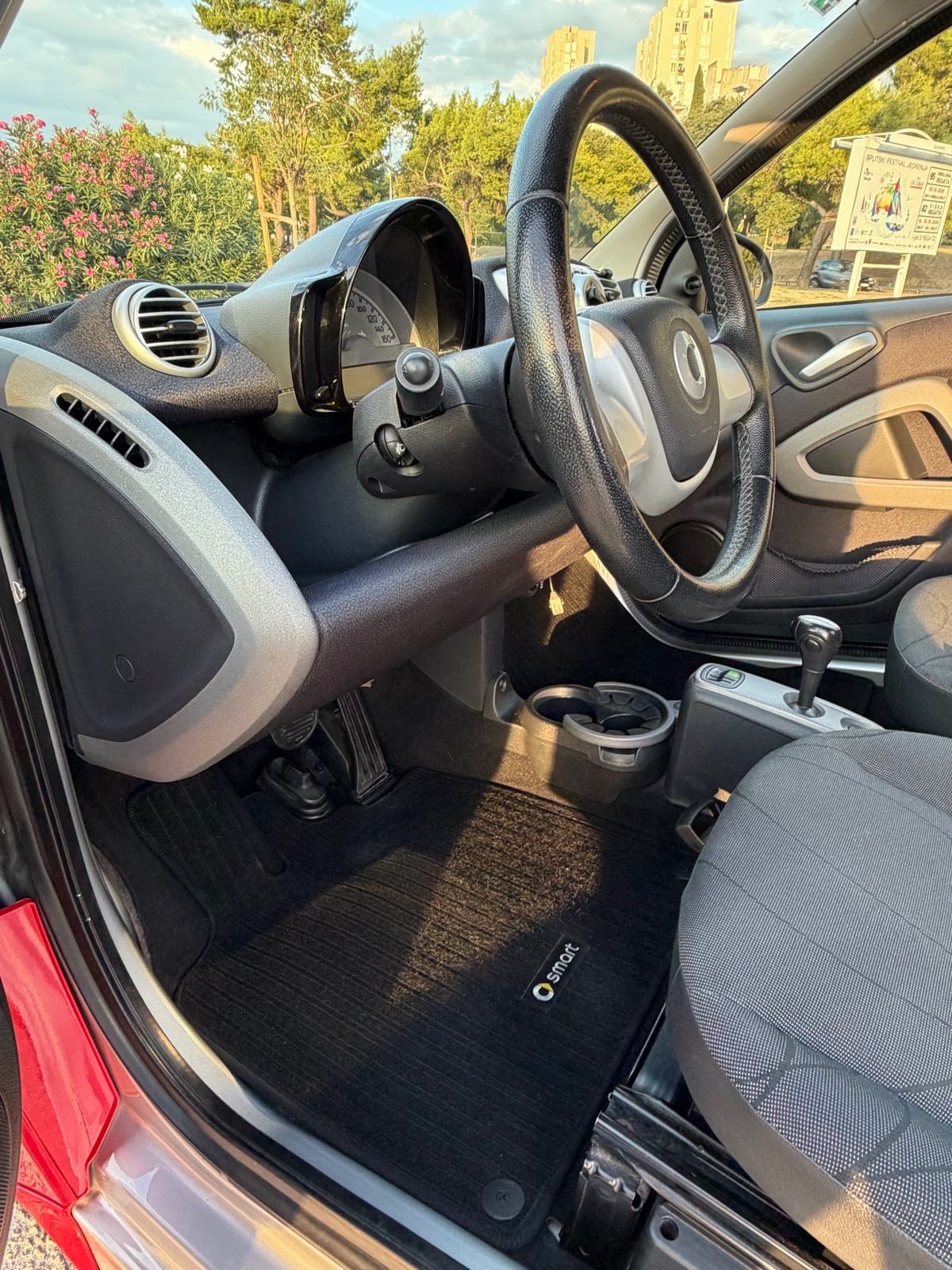 Smart ForTwo 1.0mhd Passion | Servo Volan | Top Stanje | Reg. do 07/27, fotografija 10