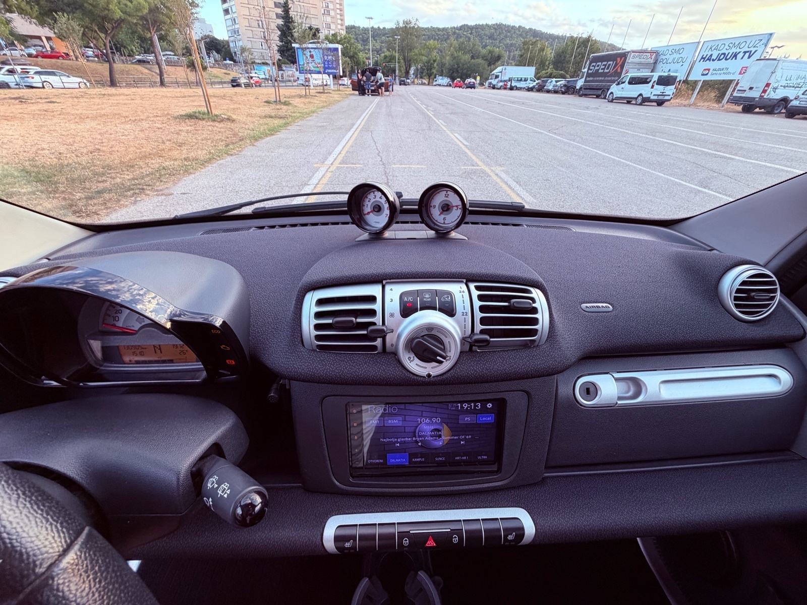 Smart ForTwo 1.0mhd Passion | Servo Volan | Top Stanje | Reg. do 07/27, fotografija 16