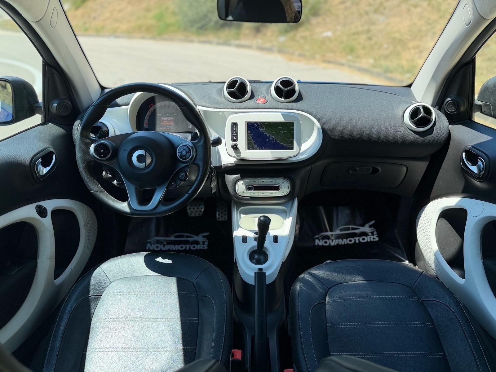 Smart Fortwo Automatik Pano Navi F1 Led PDC, fotografija 12