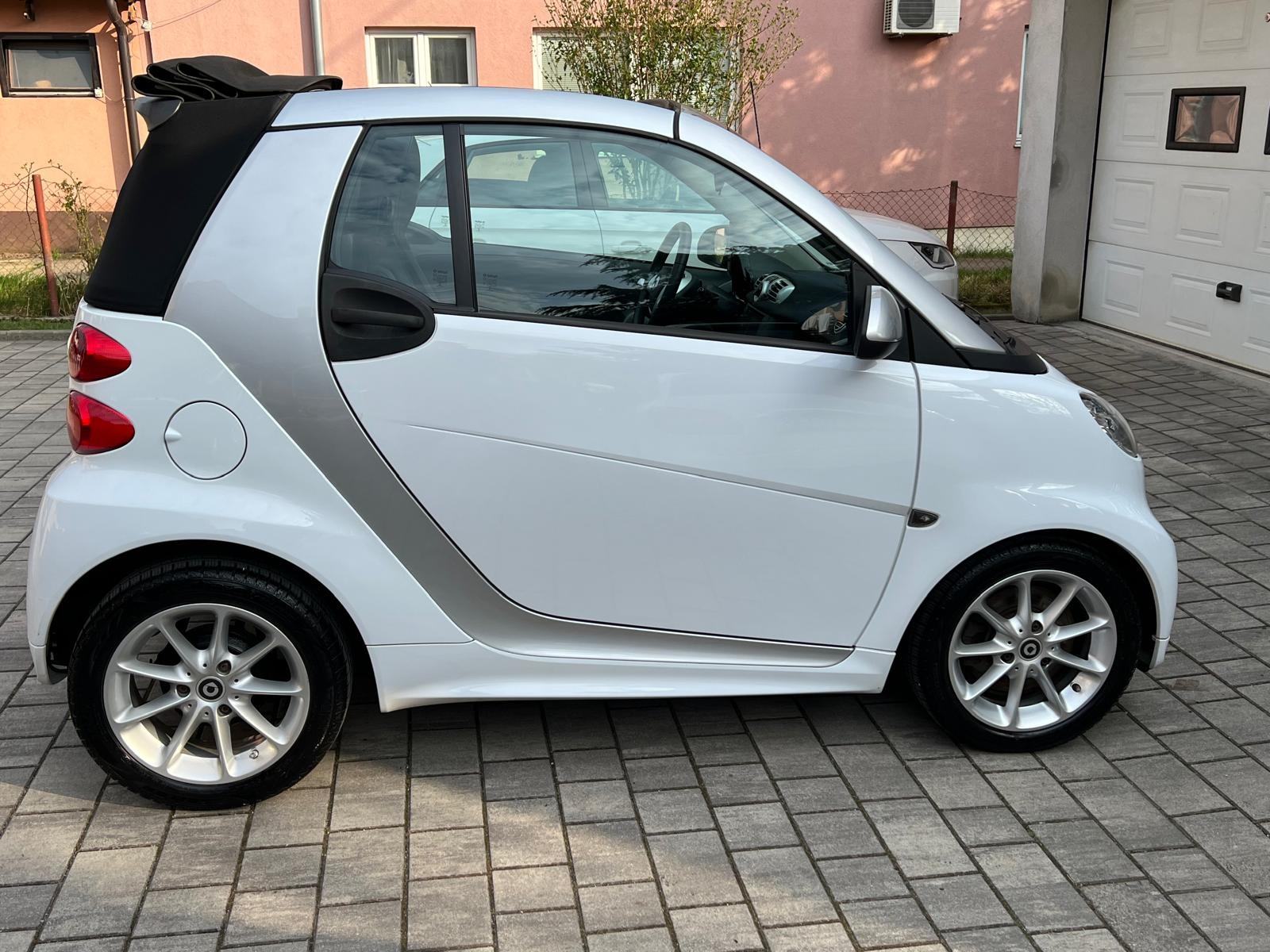 Smart fortwo cabrio 1.0 benzin automatik, fotografija 7