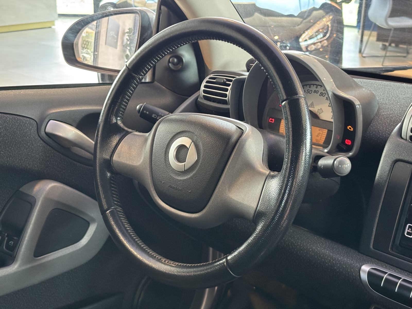 Smart ForTwo Cabrio Passion Automatic - klima, servo, alu 15", fotografija 10