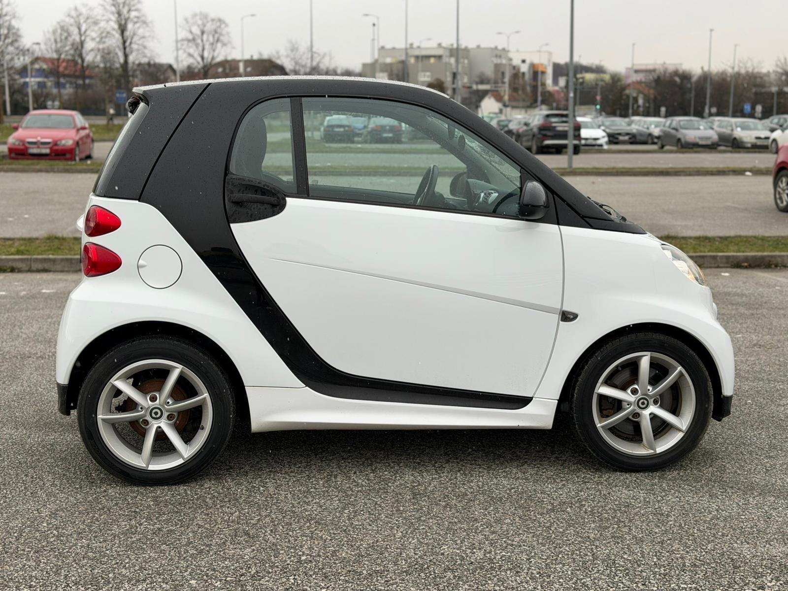 Smart fortwo cdi automatik redizajn navi klima, fotografija 4