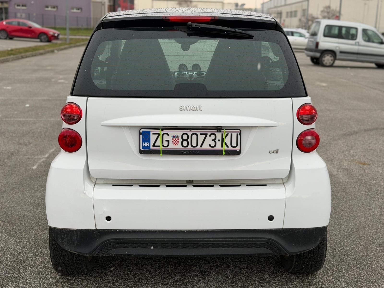 Smart fortwo cdi automatik redizajn navi klima, fotografija 7