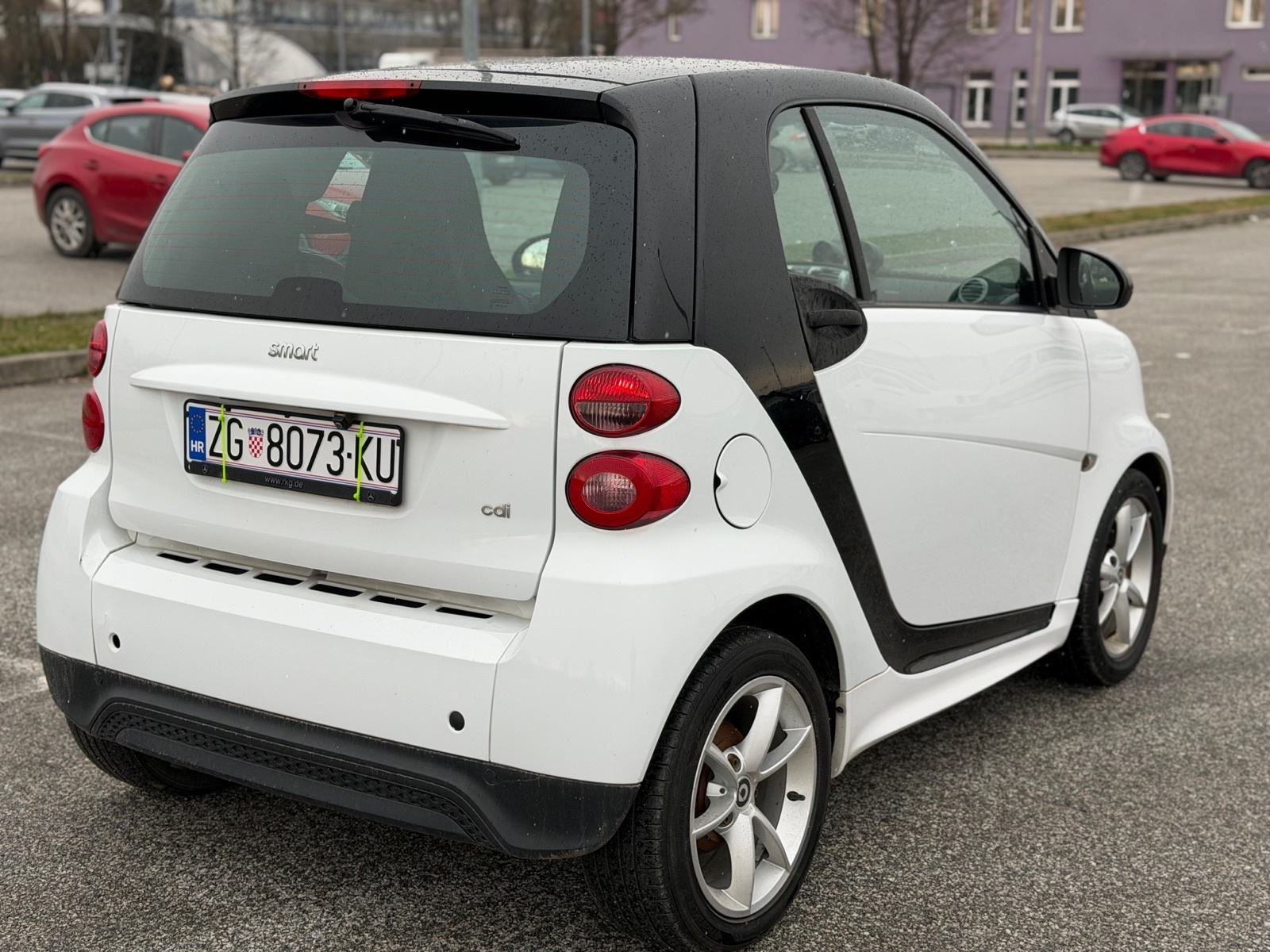 Smart fortwo cdi automatik redizajn navi klima, fotografija 8