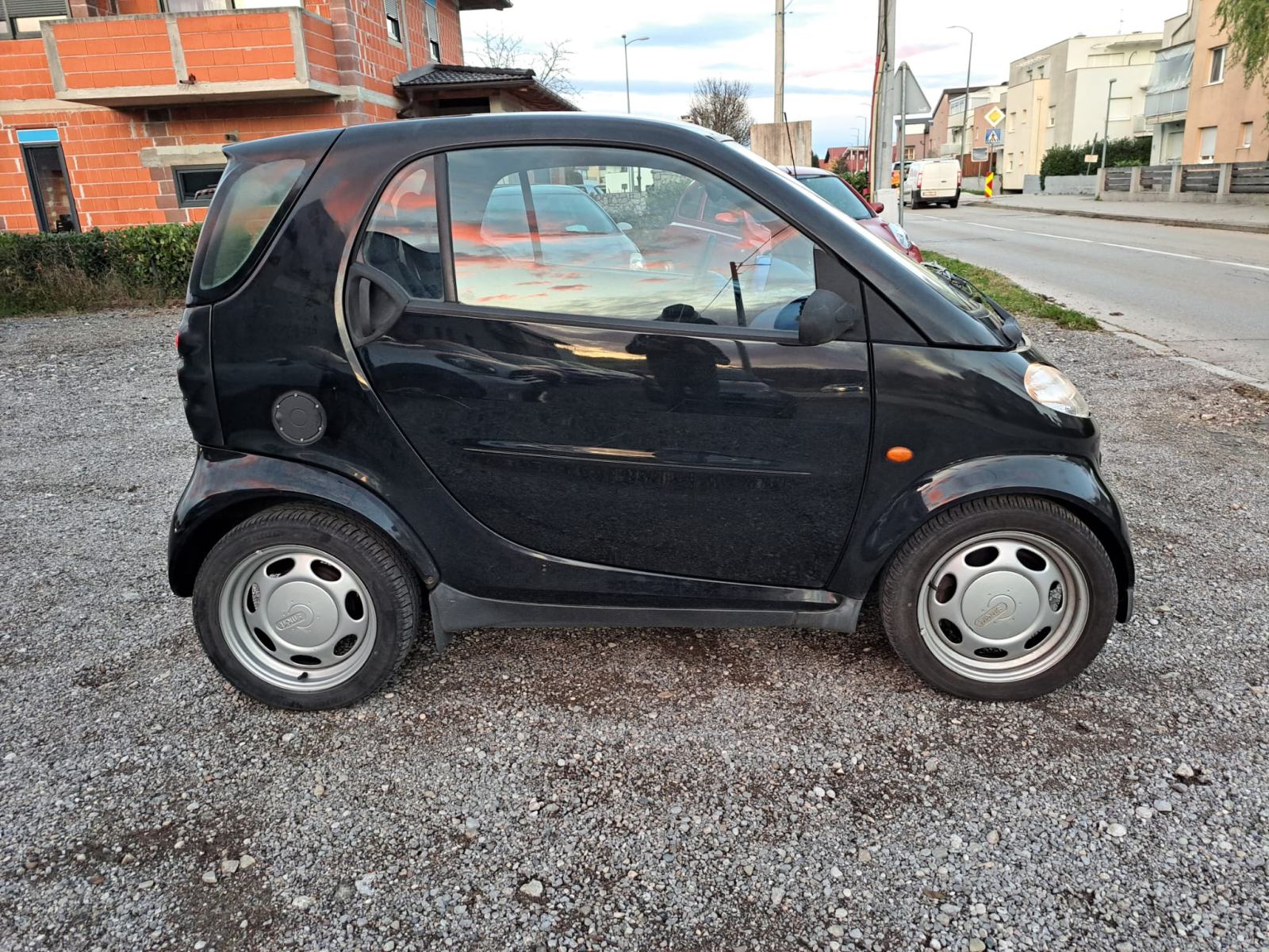 Smart ForTwo CDI Passion KLIMA/SERVO ++MOG. KUPNJE KARTICAMA++, fotografija 8