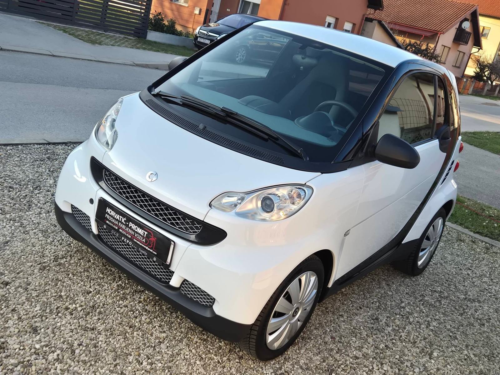 Smart fortwo coupe 0.8 Cdi,savršeno stanje,ko novi, fotografija 4