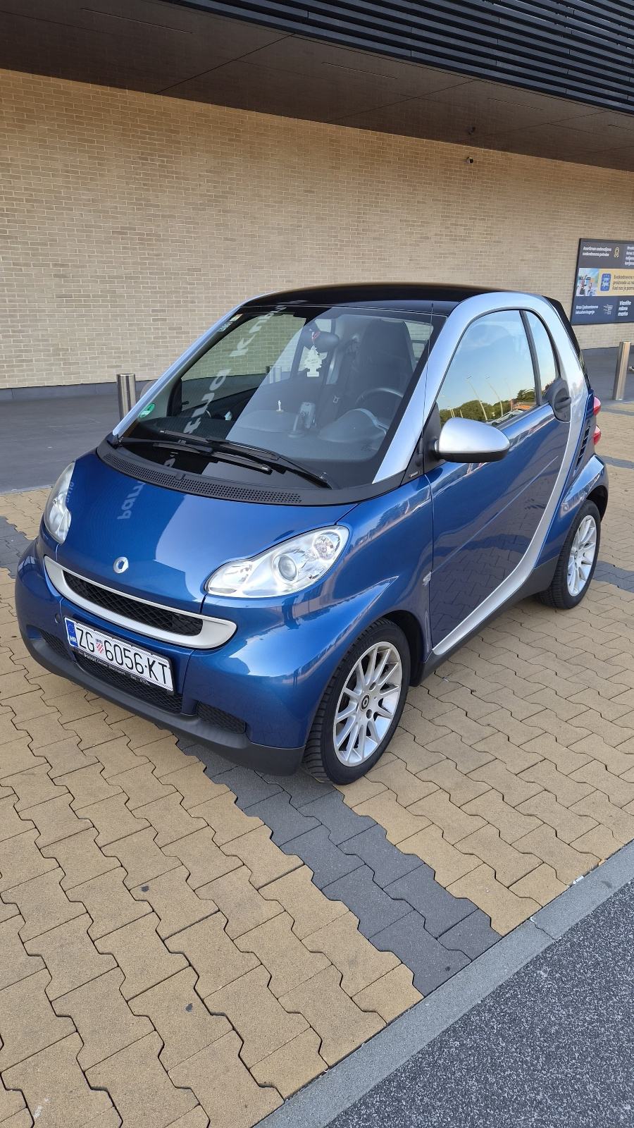 Smart fortwo coupe 0.8 cdi, fotografija 2