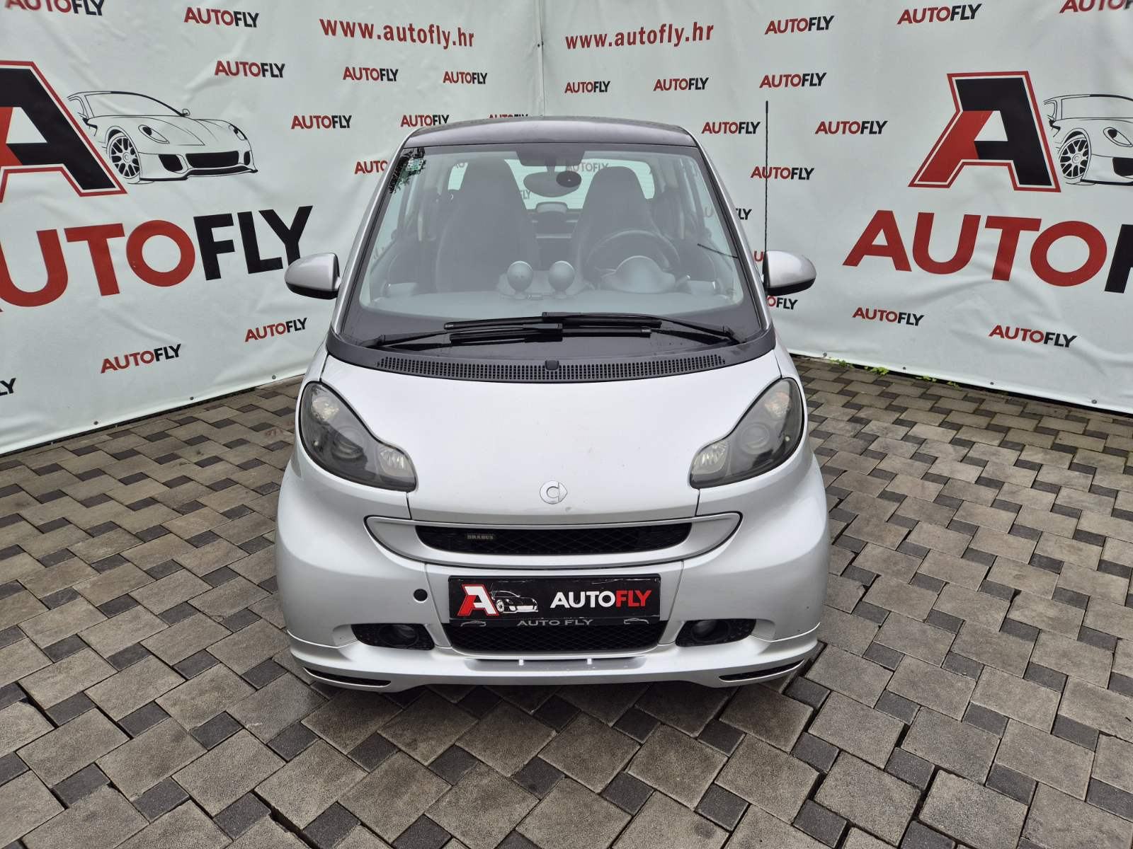Smart fortwo coupe Brabus, HR auto, Stakleni krov, Koža, Navi, 17"alu, fotografija 2