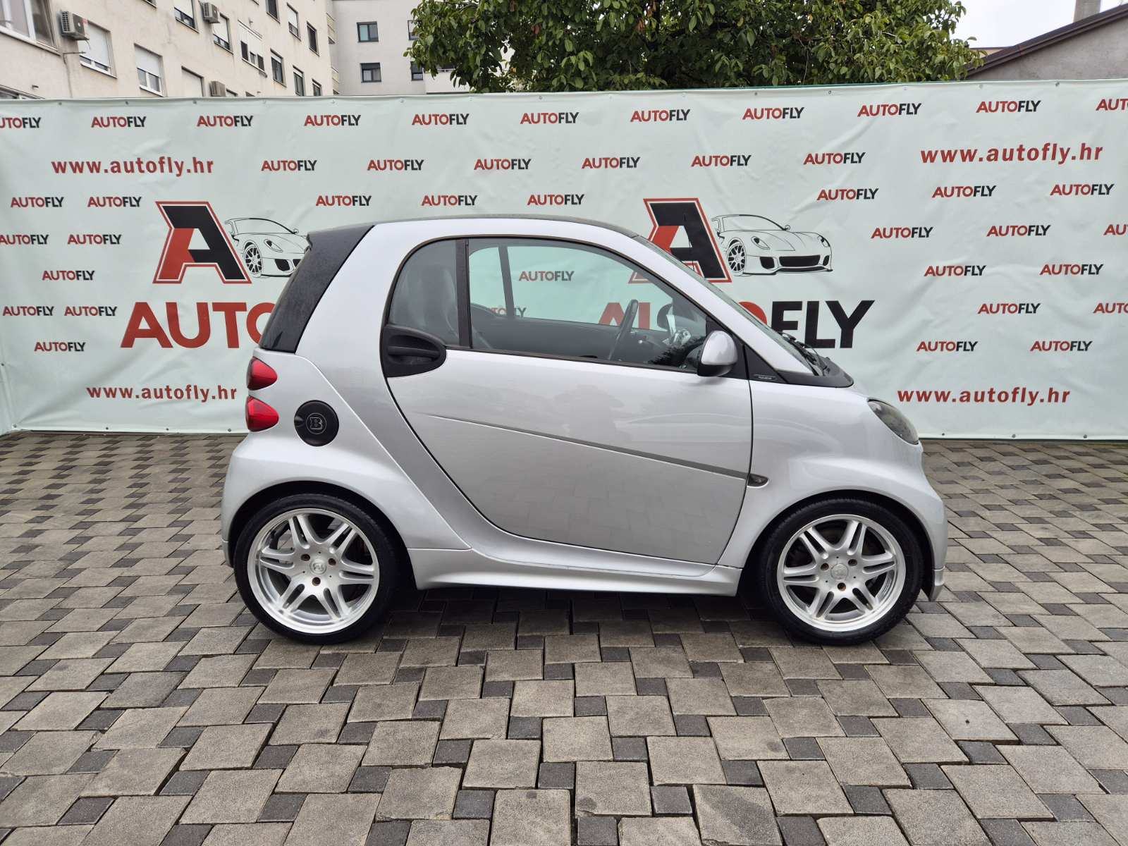 Smart fortwo coupe Brabus, HR auto, Stakleni krov, Koža, Navi, 17"alu, fotografija 5