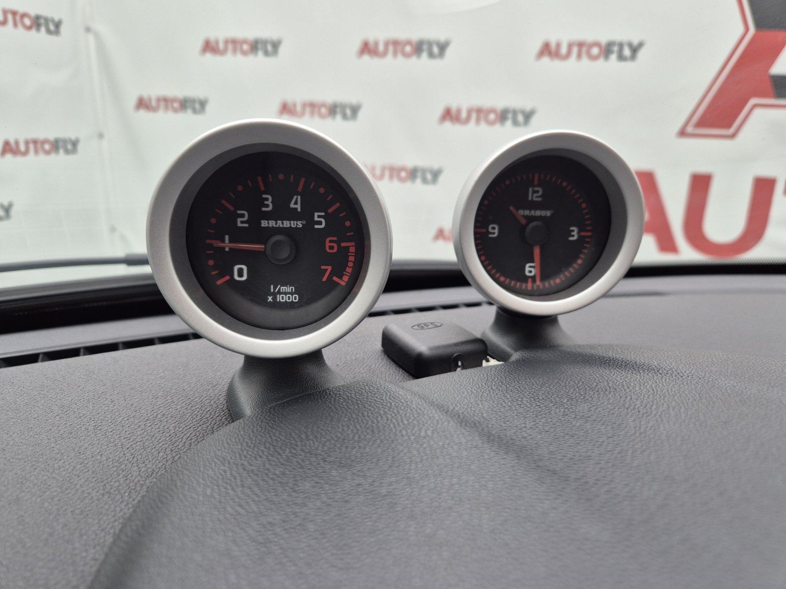 Smart fortwo coupe Brabus, HR auto, Stakleni krov, Koža, Navi, 17"alu, fotografija 18