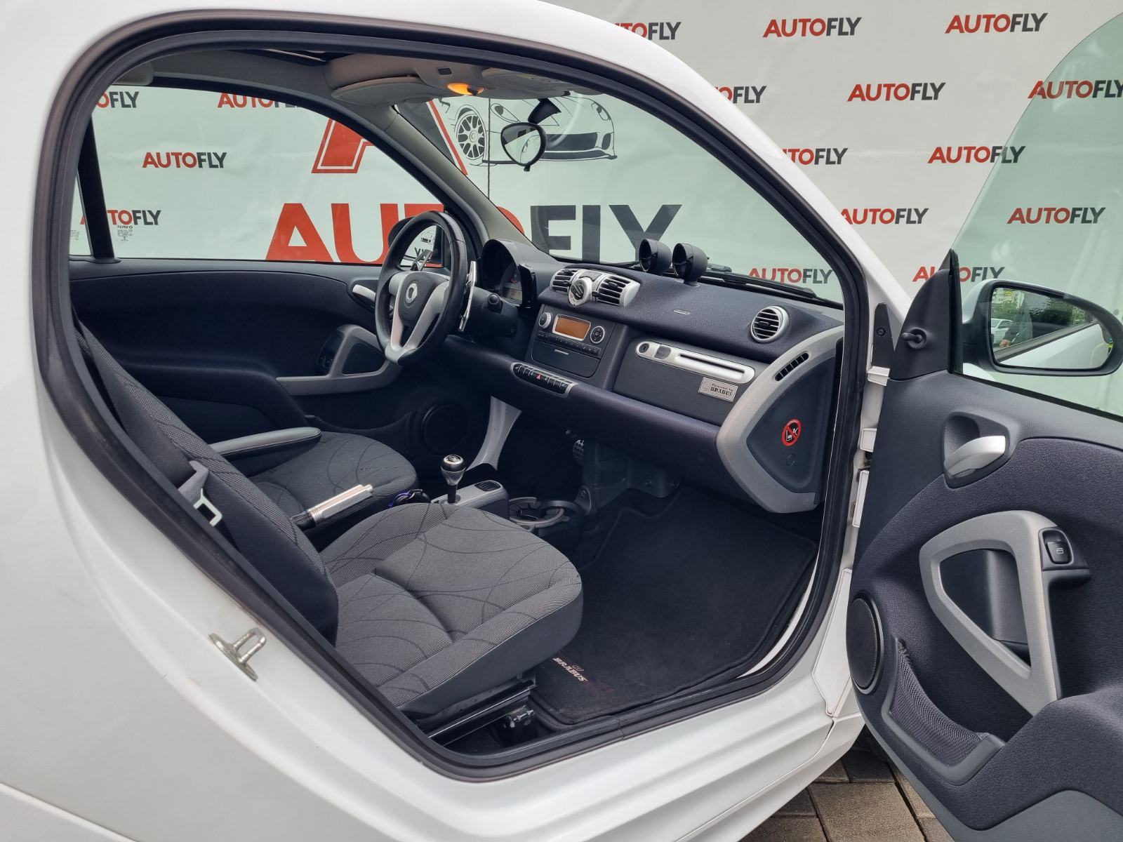 Smart fortwo coupe Brabus 102ks, Stakleni krov, Klima, 17"alu, fotografija 13