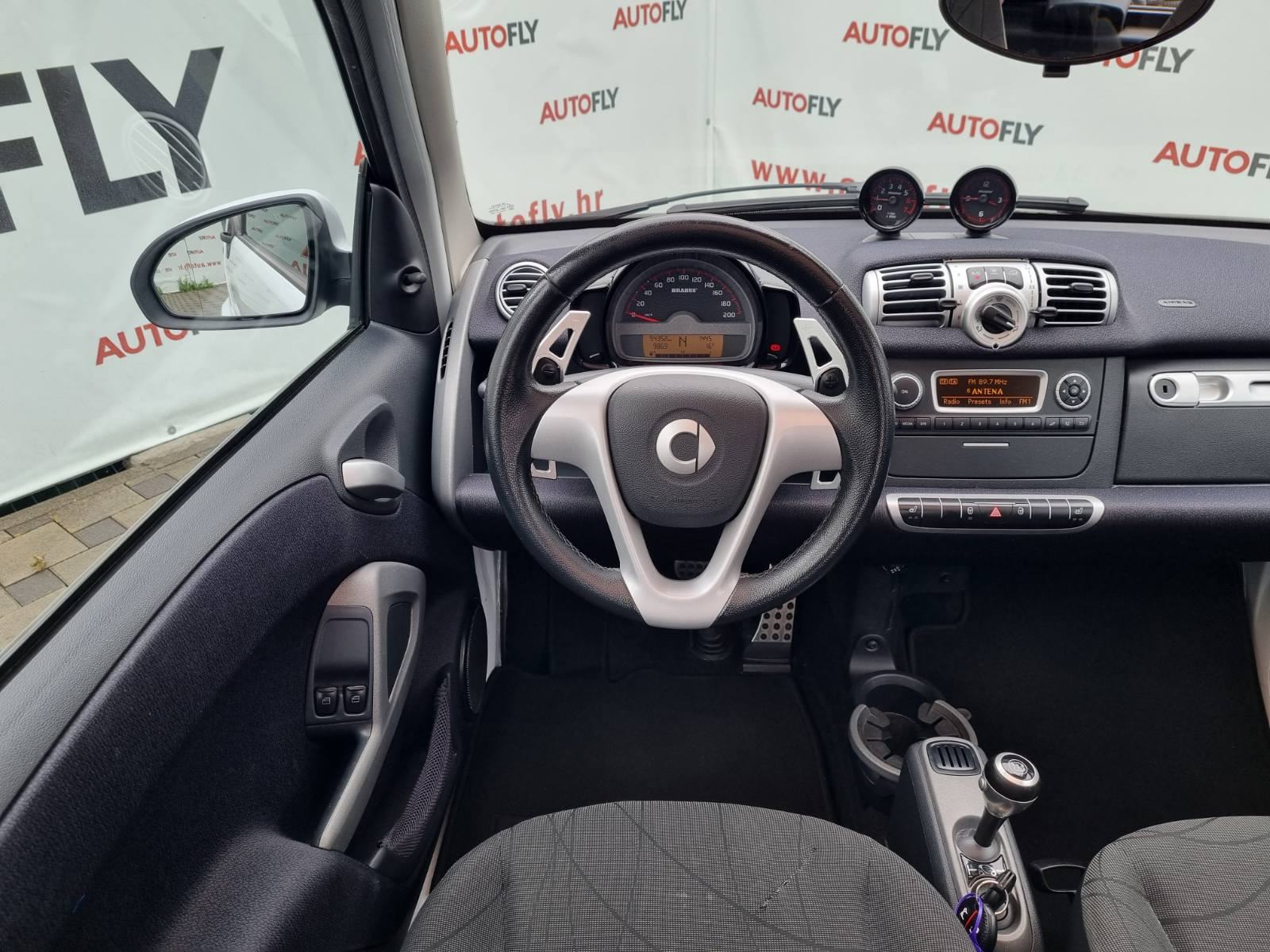 Smart fortwo coupe Brabus 102ks, Stakleni krov, Klima, 17"alu, fotografija 15