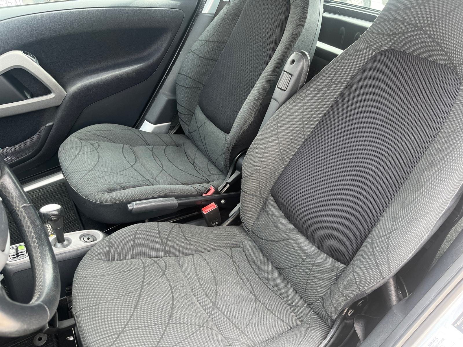 Smart fortwo 1.0 mhd Passion ✨SERVO VOLAN✨ Reg. 03/2027, fotografija 9